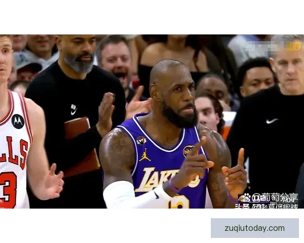雷迪克赞詹姆斯无私助攻10次 强调健康强势收官常规赛